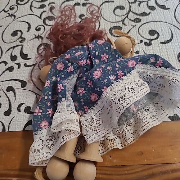 Folk Art Spoolie Doll - Picture 2 of 5